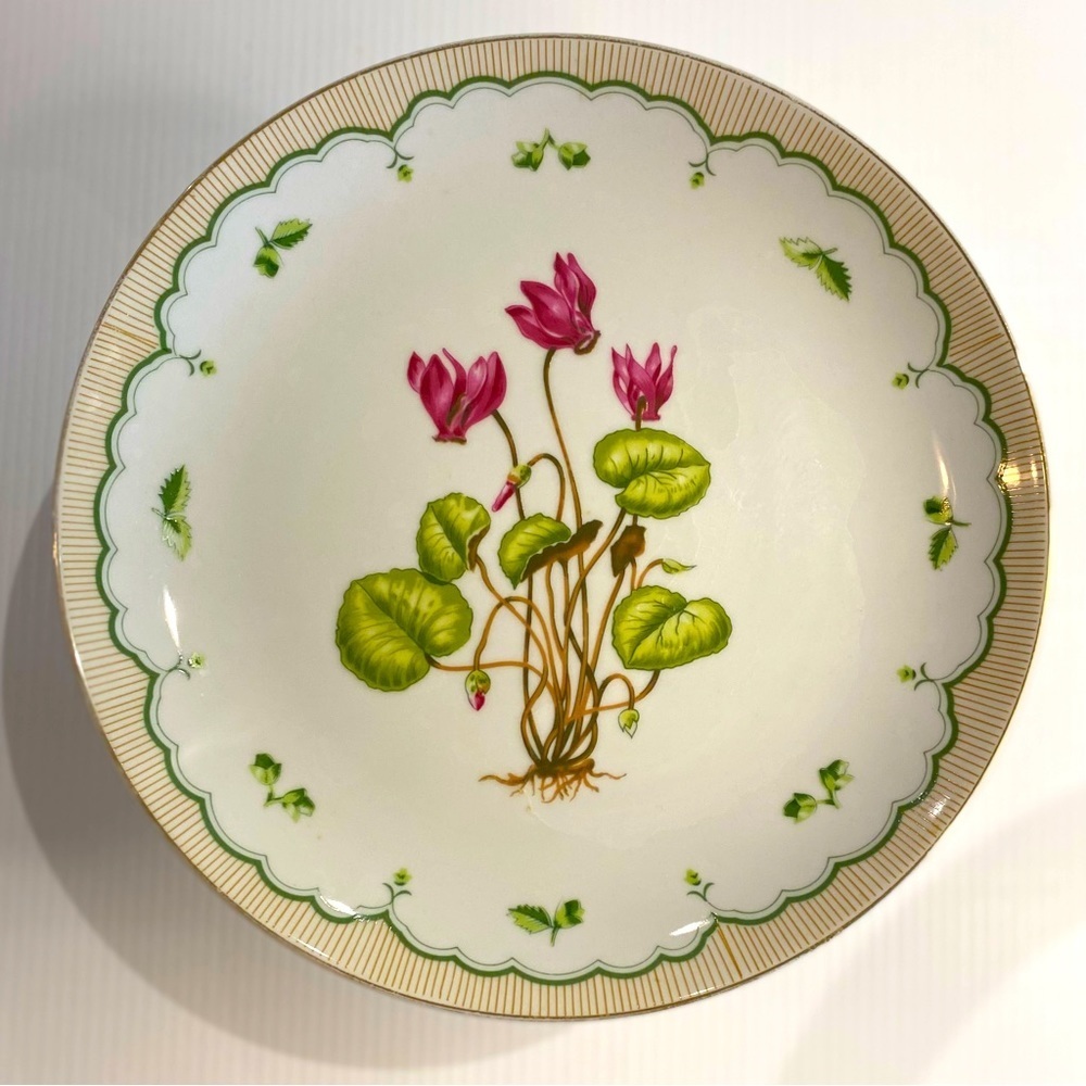 Vintage Georges Briard Mid-Century Victorian Garden Pedestal Cake Stand w/server